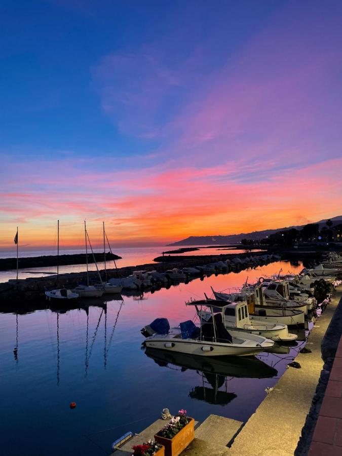 Bistrot Del Mare Lejlighed Santo Stefano al Mare Eksteriør billede